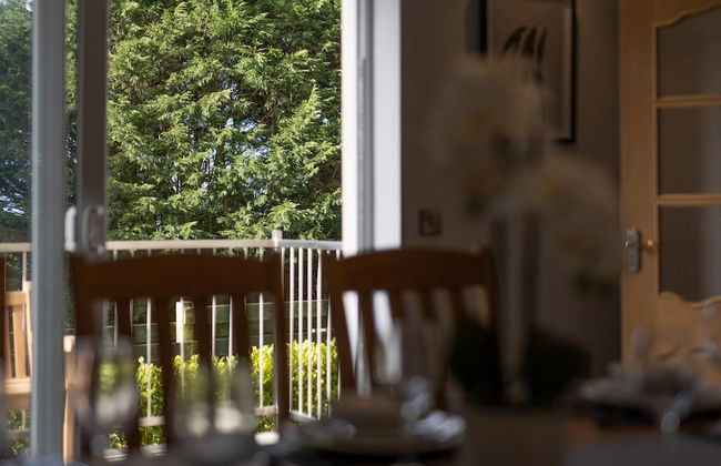 Maynor - Large Luxury House Log Burner Central Location - Photo 3