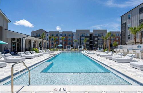 Luxury Resort Living, Pool, BBQ, Fitness Center, 1st Floor, Minutes 2 May Clinic - Foto 1