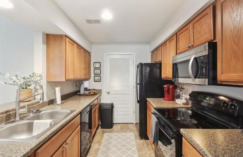 Overland Park Condo, Close to Lakes and Parks! - Foto 7