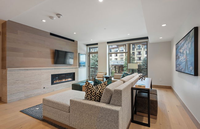 Snowmass Lux Getaway by Snowmass Vacations - Photo 20