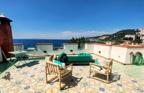Panoramic Sea-View Apartments with Terrace, Marina della Lobra - Foto 1