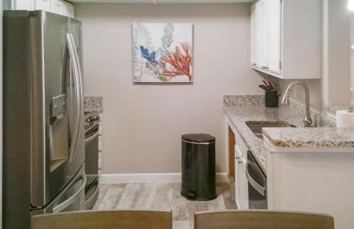 Destin's Dancing Cloud - Prime Location Condo Close to Beach - Foto 9