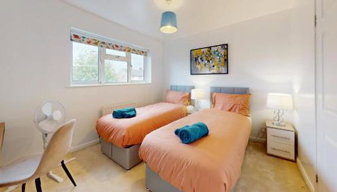 Parlaunt House - 3 Bedroom With Free Parking - Foto 5