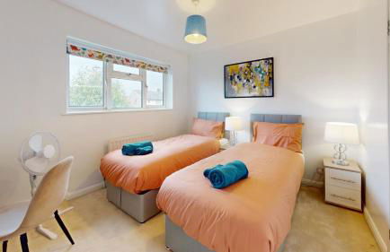 Parlaunt House - 3 Bedroom With Free Parking - Foto 5