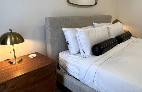 2 King Beds, Historic DTWN Hotel, Steps 2 Restaurants Room # 405 - Foto 16