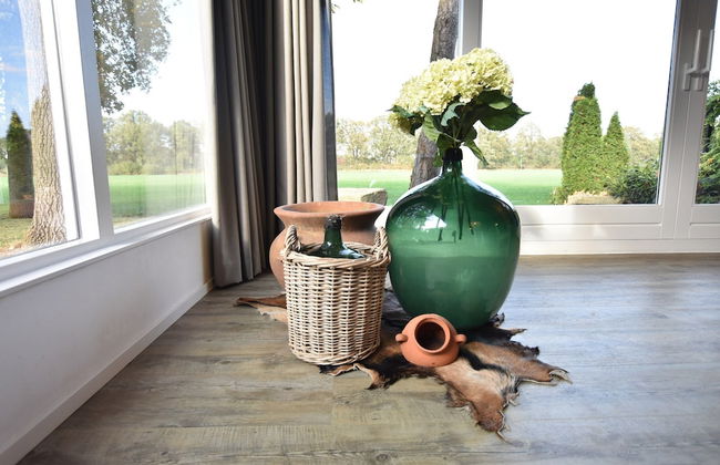 Alluring Holiday Home in Reutum-Weerselo with Hot Tub - Foto 28