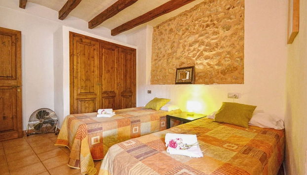 Poolside Garden Retreat in Buger - Foto 4, Habitación