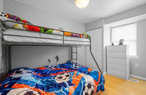 Parkside Alexandria Townhome - 3br free parking - Foto 24