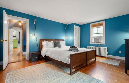 Minutes to Salem|Historic Marblehead Nautical Home - Foto 2