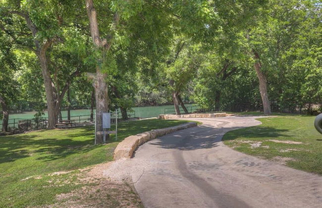 Let's Go Tubing! Awesome House-next to River! - Foto 38