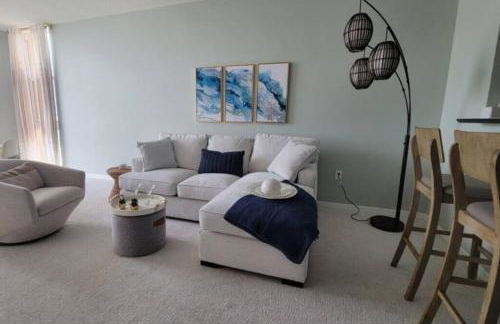 Turnkey Tranquility with Marina & Intercoastal views - Foto 18