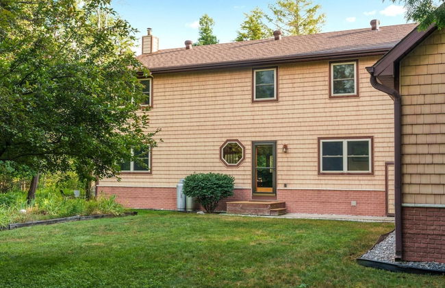 Firefly Lodge! Boardman River! Hot Tub! Woodstove! - Foto 25