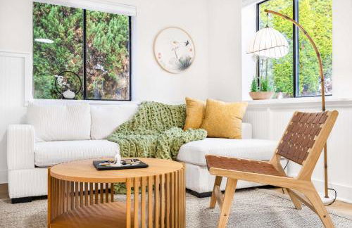 Serene Japanese Retreat w Sauna & Hot Tub Escape - Foto 2