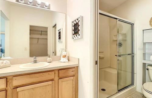 Cozy home, Right Next Door to Lake Sumter Square! - Foto 13