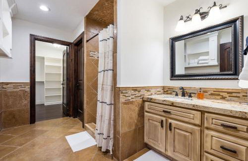 Olympus Luxury - Prime Location - HotTub, Theater and More - Foto 65