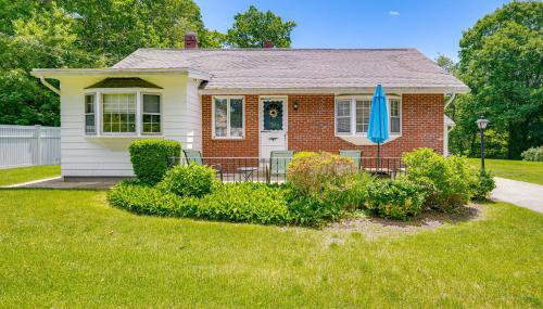 1 Mi to Beach! Family Gloucester Gem with Yard - Foto 3