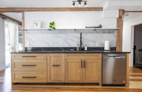 Hot Tub, Sauna, Cold Plunge - 1 mile from Rainier NP - Sleeps 8 - Foto 11