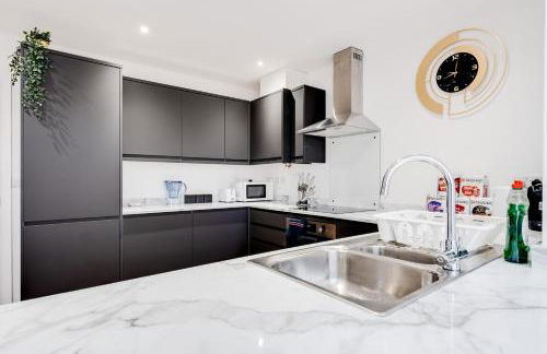 Dazzling & Modern 4bd - Coop LIVE - Etihad - Parking - Foto 24