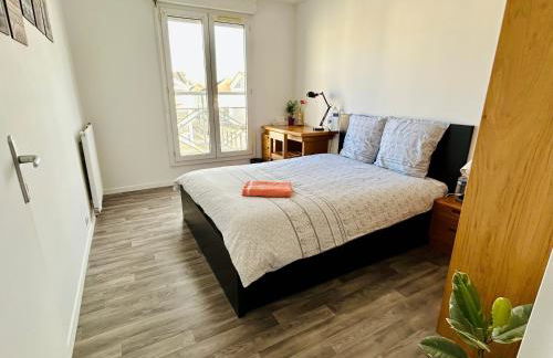 Jolie chambre 3minutes de la Gare RER A - Foto 8