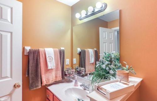 2 Mi to Shelby Farms Charming Family Home with Yard - Foto 11