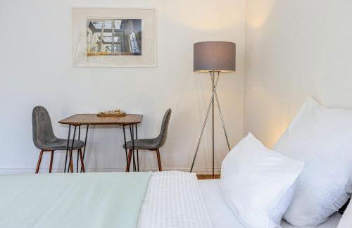 have-a-nice-Stay - nahe Bahnhof - 20 Minuten nach Hamburg - trotzdem ruhig gelegen - 6 Minuten zu Fuß ins Zentrum Ahrensburg - modern eingerichtet - Foto 22