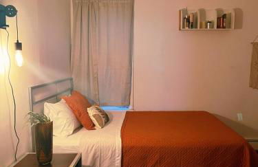 Ironbound 4 bdrm Industrial Suite! FREE parking - Photo 15