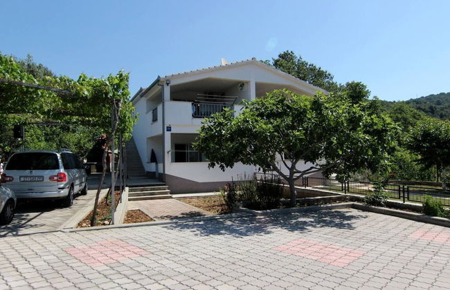 Lovely 2-bedroom Apartment in Poljica - Photo 20