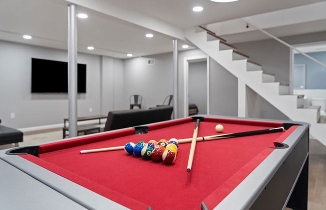 Amazing Vacation House In Poconos~hottub~game Room 6 Bedroom Home - Foto 35