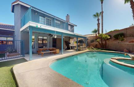 Beautiful Modern Home with Pool in Prime Strip Location - Foto 2