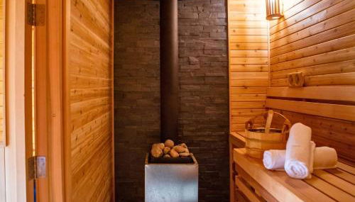 Poconos True Log Cabin with Sauna, Movie Theather, Hot Tub & Fire Pit! - Photo 2