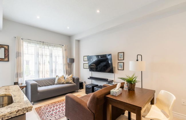 Modern Lakeshore 3BR 3BA TH Free Parking BBQ - Foto 25