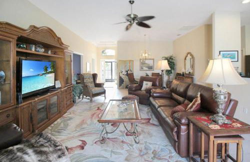 Serene pool home in the exclusive Heritage Oaks Golf & Country Club - Foto 25