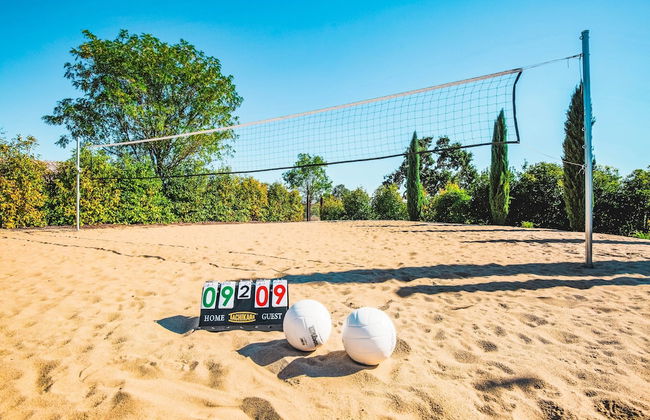 Mermaid by Avantstay Private Estate w/ Pool, Volleyball & Arcade! - Photo 20