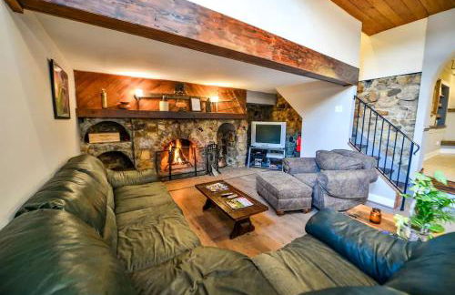 Secluded Cabin Close to the Shenandoah River in Shenandoah, Virginia - Photo 3