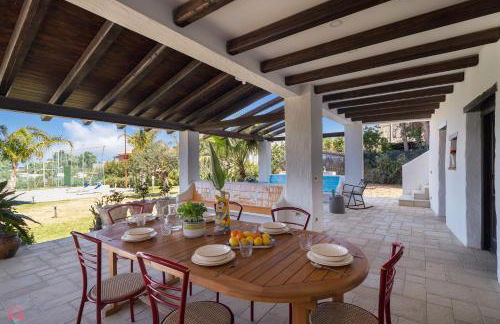 Villa a 300 Mt. dal Mare (Magaggiari) con campo da tennis - Foto 42