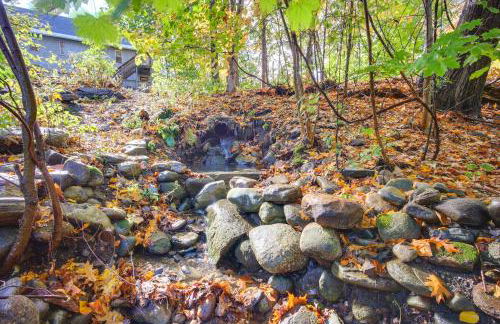 Riverfront Apt with Fire Pit and Yard in Millers Falls - Foto 30