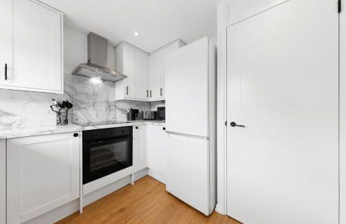 Modern 2BR Apartment Perfect for Remote Work - Foto 12