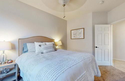 Hot Tub and Game Room Poolside Paradise in Phoenix! - Foto 10