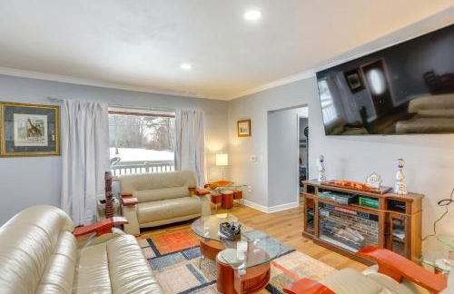 7 Mi to Cedar Point Retreat with Hot Tub and Gazebo - Foto 3