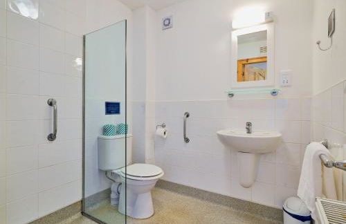 Holly House - Photo 13