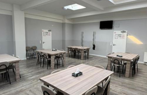 Aparthotel Emilia 24h Check-in, Free Parking and WiFi - Foto 37