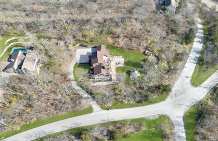 Hillside vacation next to Overland Park Kansas nature trail grill and fun - Foto 45