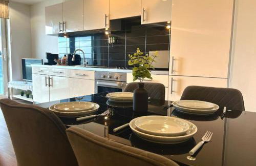 Modern High-Rise Flat in Media City! 2 Beds, 2 Baths - Foto 3