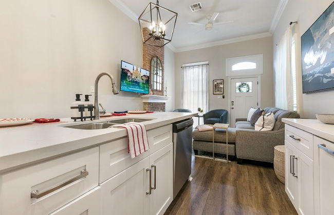 Hosteeva Houses 5-Min to Fr Quarter - Foto 10