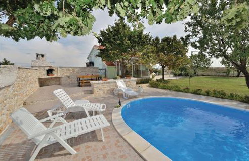 Nice Home In Nadin With Wifi - Photo 14