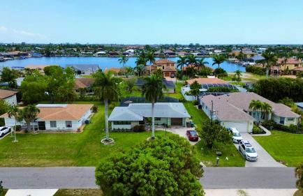 Family Fun-Prime Location Heated Pool Sleeps10 Villa - Foto 29