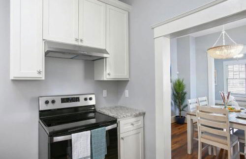 Sunrise Serenade Fabulous Location with Beautiful Ocean View - Foto 22