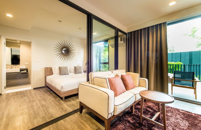 The Deck Patong - Foto 1