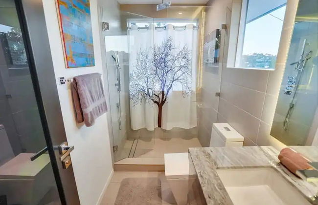 Troy Dr - Sleek & Modern Hollywood Hills Home With Stunning Views - Foto 46