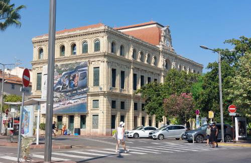 Place du Suquet - In the hart of old Cannes - 2 Min Walking distance from Palais de Festivals and Beaches - Photo 39